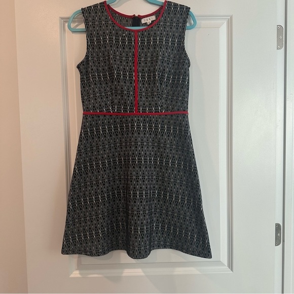 THML Black & White with Red Trim Dress Sz LP Career Office - Picture 5 of 5